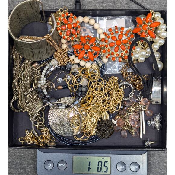 Lot of Wearable Jewelry, 1 Pound Bag (1 lbs.+) Useable, Random, Vintage to Now - Picture 1 of 2